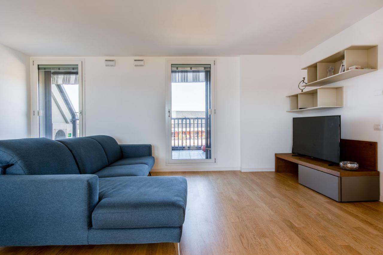 Modern Apt With Terrace, Wifi & Ac Milan Extérieur photo